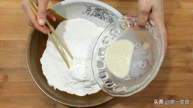 如何自制包子蒸出来更松软，包子蓬松暄软不塌皮