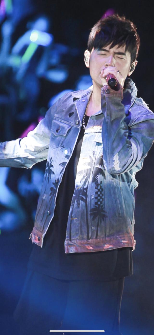 周杰伦高清图片，周杰伦照片（周杰伦高清壁纸：我不曾等雨停）