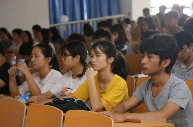 大学当学委有什么优势，大学学委重要吗（为什么大学一定要争取当班委）