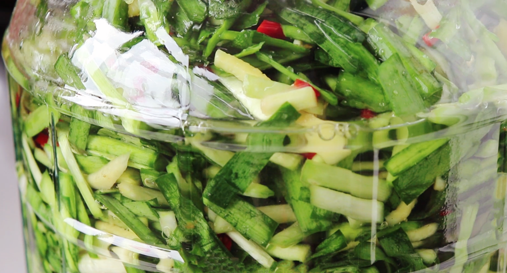 图片[5]-【腌韭菜】做法步骤图 开胃又下饭 一次腌10斤慢慢吃-起舞食谱网