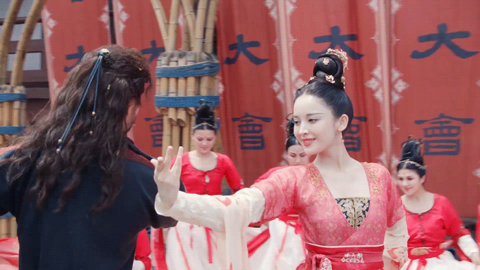 风起霓裳怎么读，风起霓裳念什么字（网友表示好可惜）