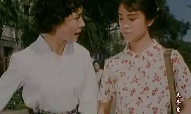 言情小说排行榜2013前十名，2013年小说排行榜言情（80年代父辈迷恋的“挂历女神”）