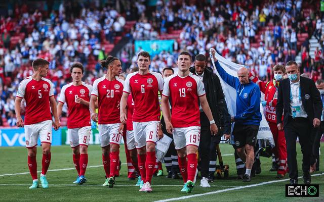 埃里克森突然倒地，丹麦球员埃里克森突然倒地（救援过程体现了专业、温暖与尊重）