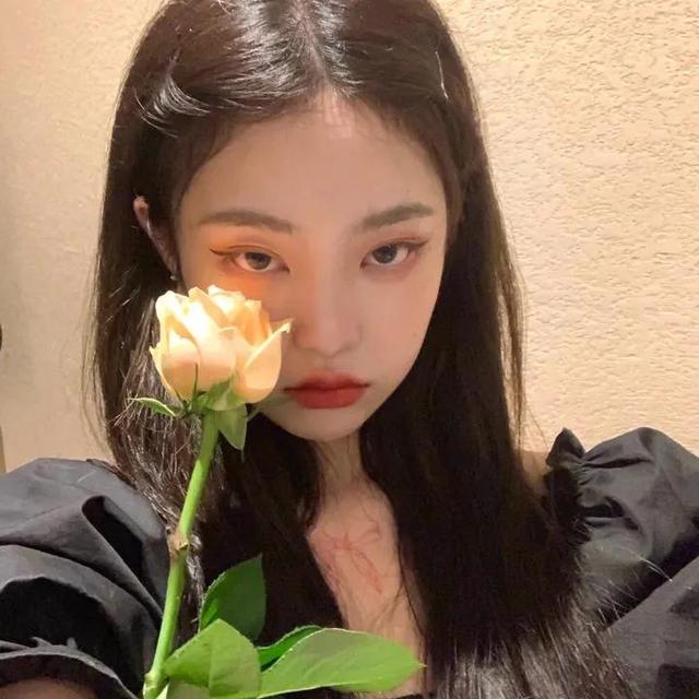 日落温柔女生头像，女生头像：温柔日落女生头像微信（日落尚且温柔，人间皆是浪漫）