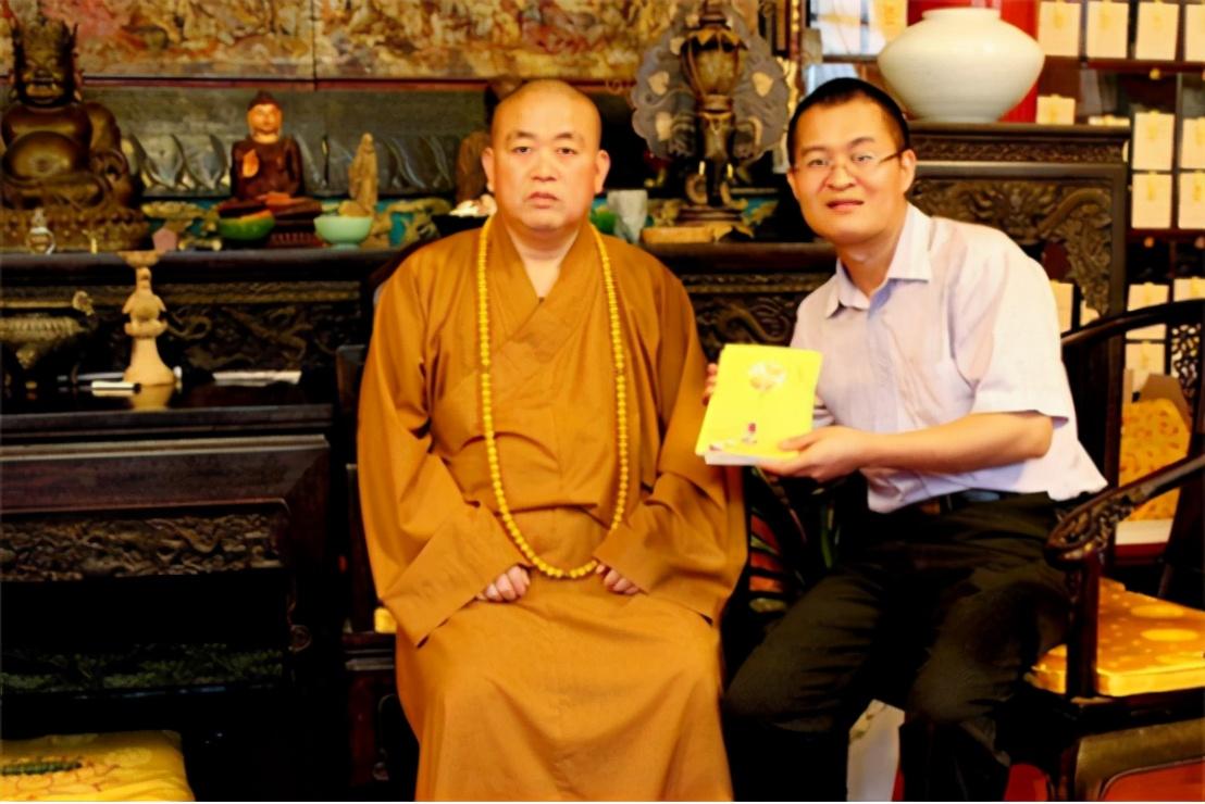 1986年10月,释行正和释德禅分别当上了少林寺第二十九代方丈以及"名誉