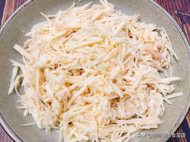 不放肉的藕丸子的正宗做法，莲藕丸子不放肉怎么做（这蔬菜5元3斤）