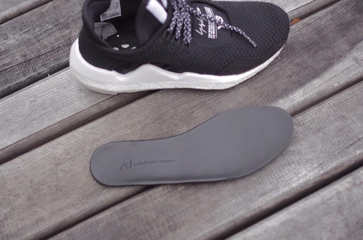 y3是什么牌子(y3为啥那么少人穿)