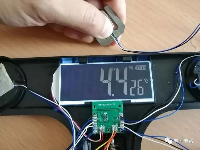 电子体重秤怎么调，电子体重秤十大名牌（看看里面有什么电路）