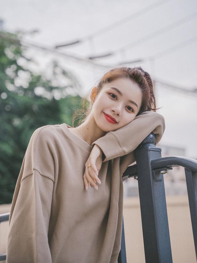 拍照造型怎么摆，拍照片怎么摆造型（摆对一个比一个漂亮）