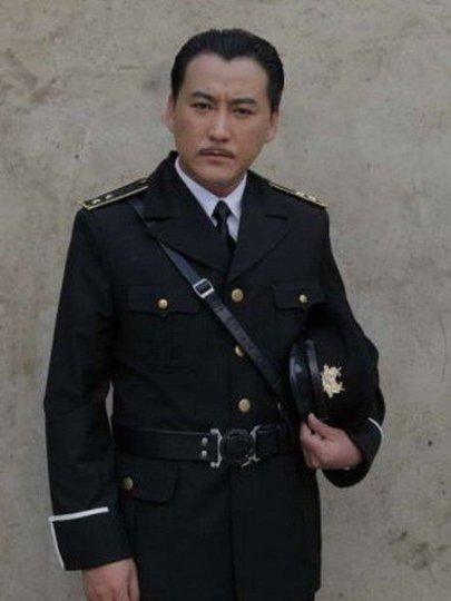 人气男星张若昀主演几部谍战剧，黑狐霹剑斩风影，谍战深海在惊蛰