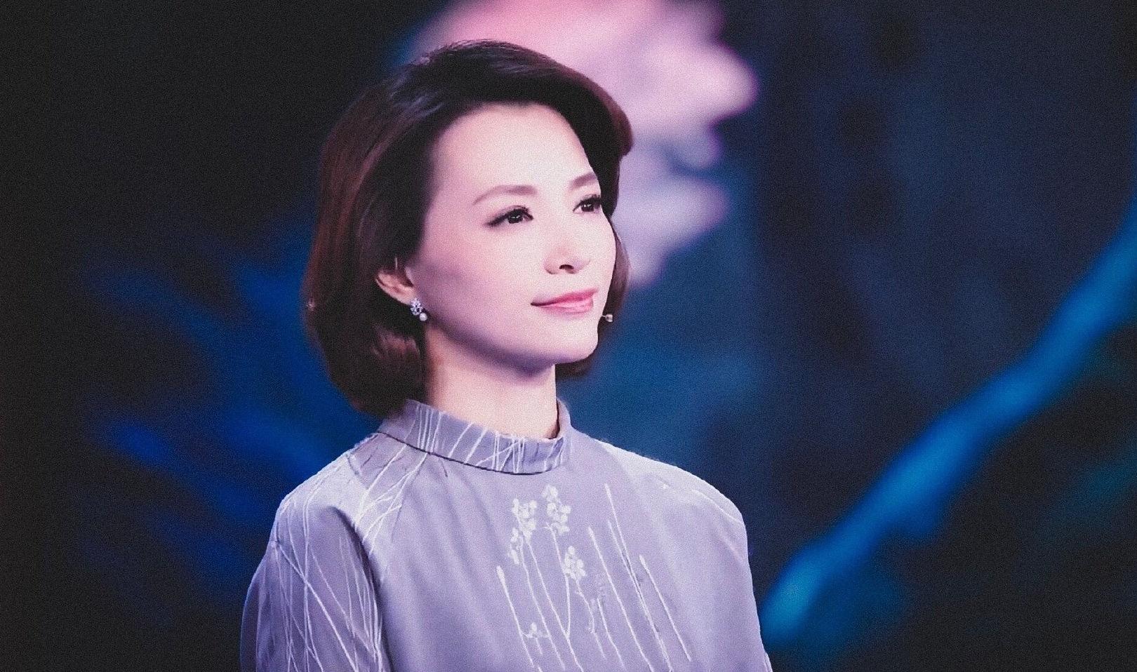马凡舒走秀泳衣滑落，马凡舒泳装（淡定走完全程：谁爱看谁看）
