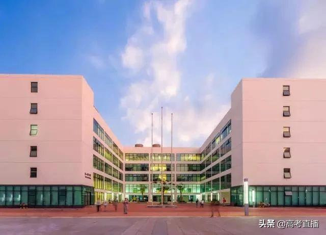 吉林大学珠海学院学费，吉林大学珠海学院学费变化（广东最豪华的高校究竟有多气派）