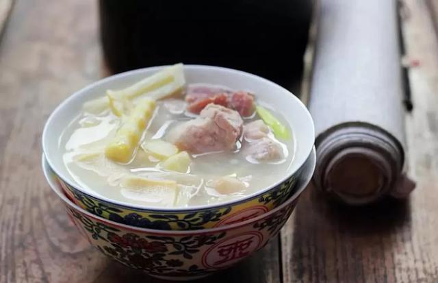 苏州特色美食排行榜前十名，苏州小吃排行榜前十名（盘点人间天堂苏州的各种美味佳肴）