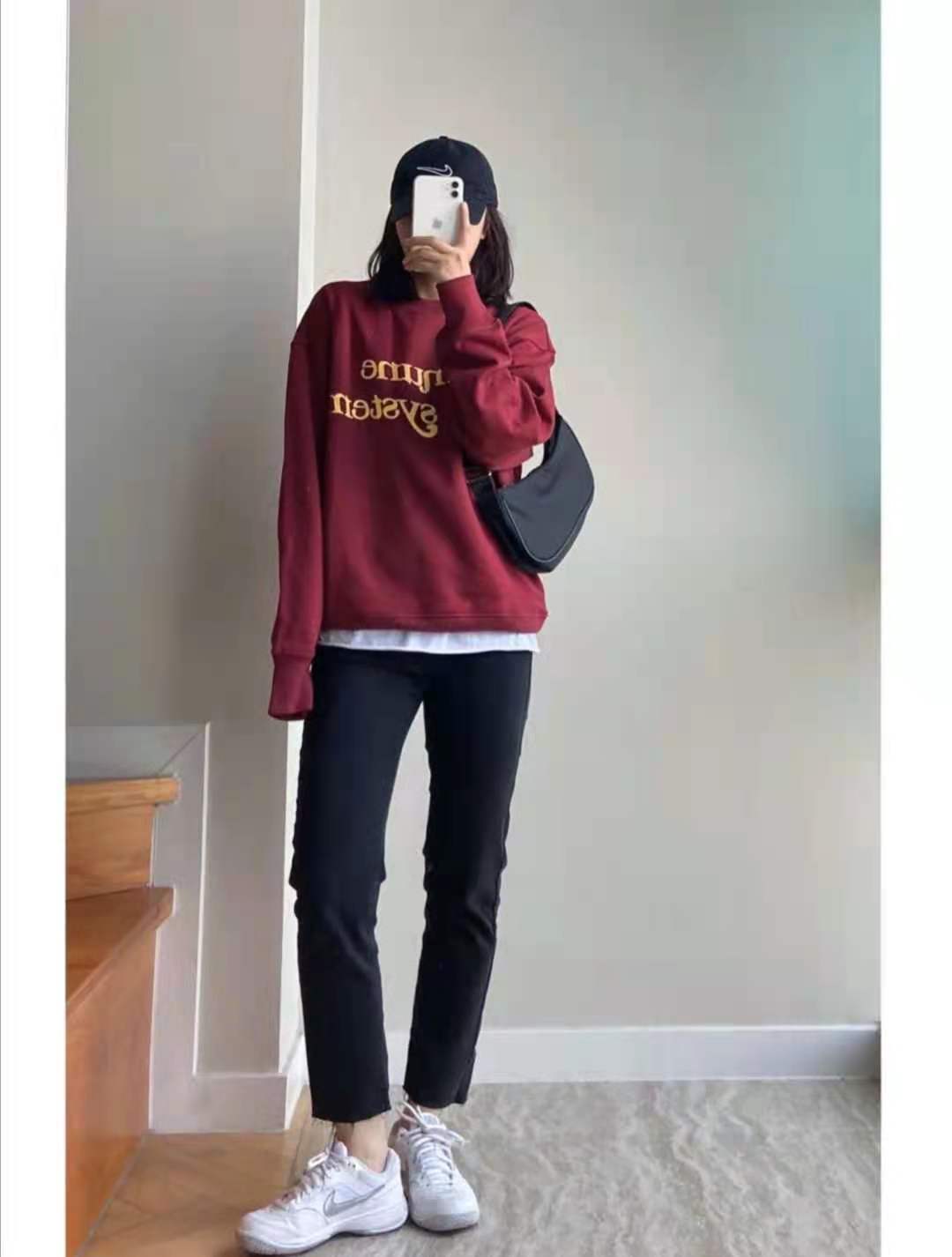 红色卫衣配什么裤子好看,红卫衣怎么穿搭好看