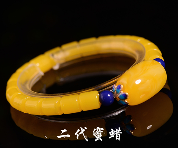 怎么鉴别是不是二代蜜蜡，来看二代蜜蜡的鉴别方法