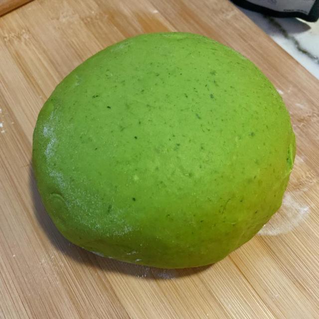 菠菜汁面家常做法，菠菜汁和面怎样做（做法简单易上手）