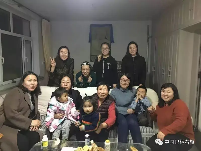 乌兰夫家族是什么家族，中国四大家族是哪四大家族（赤峰巴林右旗巴彦塔拉苏木达兰花嘎查乌兰夫家庭荣获第二届自治区级文明家庭荣誉称号）