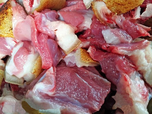 狗肉汤的做法有哪些，狗肉汤的做法有哪些图片（神仙美食狗肉煲）