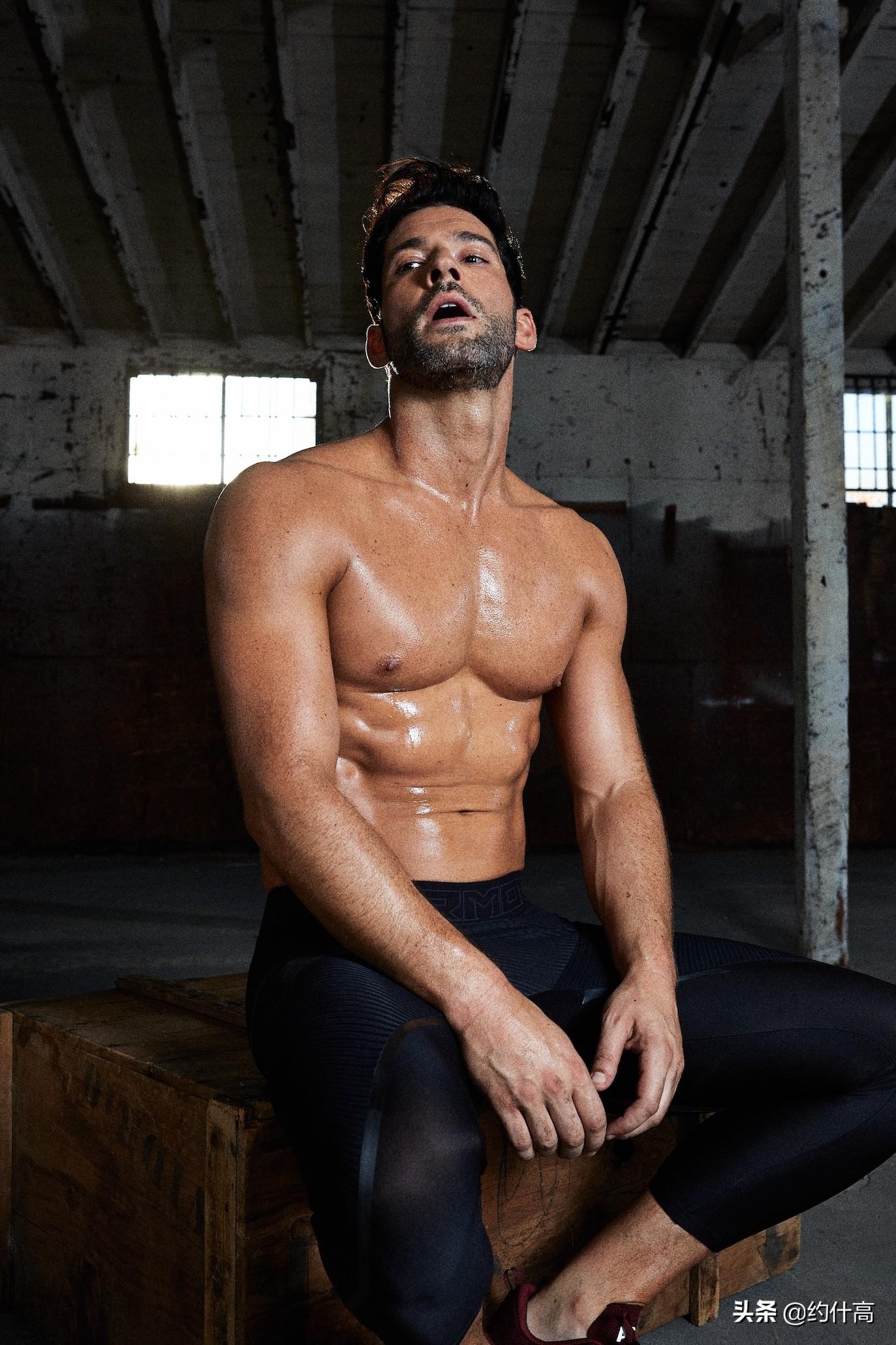 汤姆·伊莱斯(tom ellis)