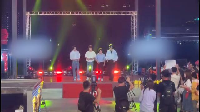 毛晓彤电视剧大全，毛晓彤演过的电视剧（《三十而已》和《隐秘的角落》变成一家人）