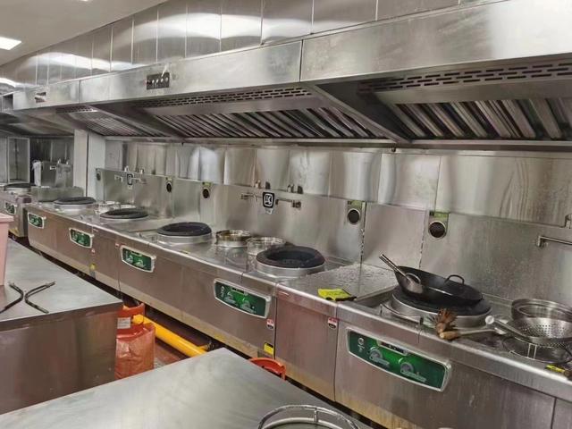 中央厨房设备需要哪些设备，中央厨房设备需要哪些设备配套（餐饮设备都有什么）