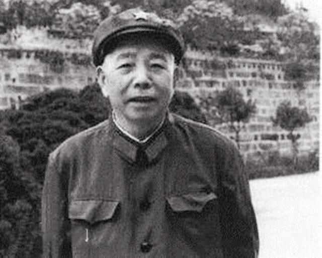 副团级转业什么级别，副师长转业是什么级别（刘少奇和彭德怀为何都提到此人）