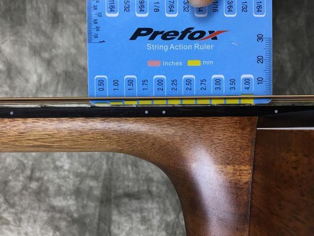 吉他弦距多少合适，民谣吉他琴弦之间的距离是多少（选一把好吉他竟然只需三步）