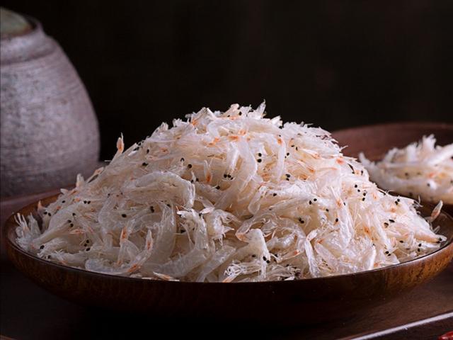 黑葱油配方，黑葱油的制作（就能让小馄饨鲜香美味）