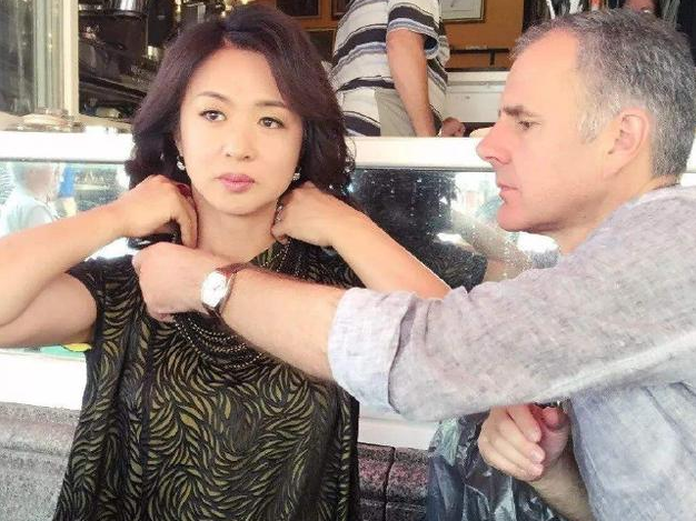 金星什么时候变的性别，1995年接受变性手术的金星（金星的变性之路不简单）