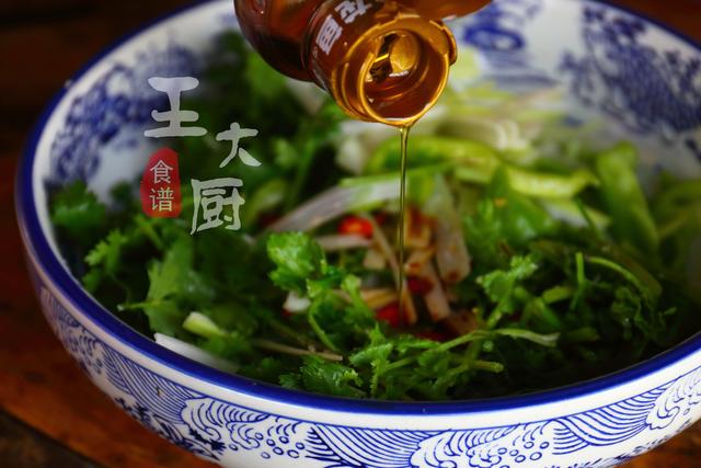 老虎菜是什么菜，老虎菜名字的由来（老虎菜的正宗做法）