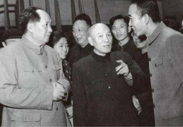 周志柔（周至柔），龙行天下司徒追日扮演者（毛泽东点将周士第挂帅防空军）