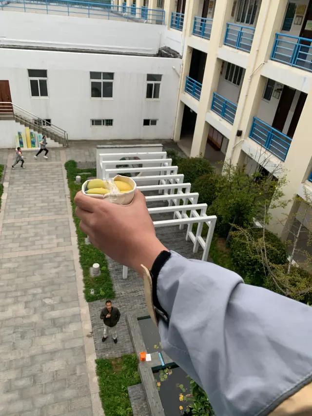 鸡蛋撞地球的做法，鸡蛋撞地球制作方法（“鸡蛋撞地球”—玩转科技秀）