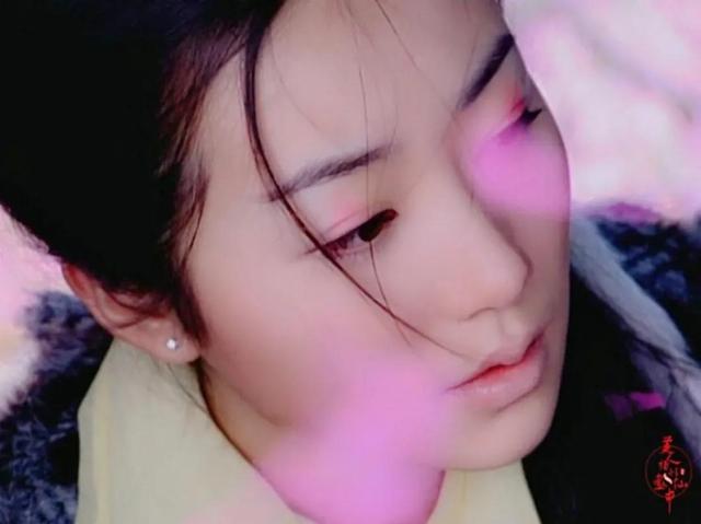 九尾狐，微信头像，九尾狐（天外飞仙绝色狐妖香雪海仙女般不食人间烟火）