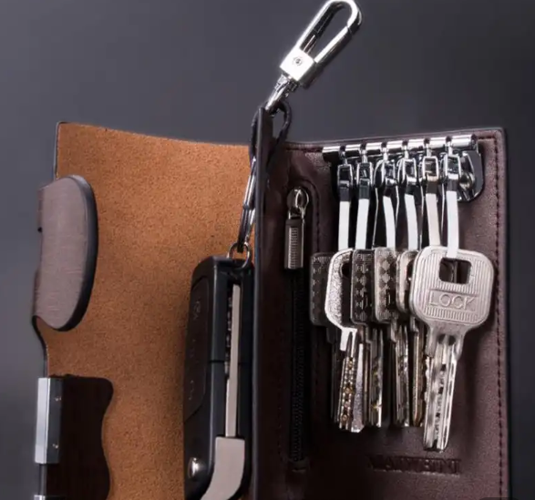 实用钥匙包男士，建议男人：钥匙不要挂腰间