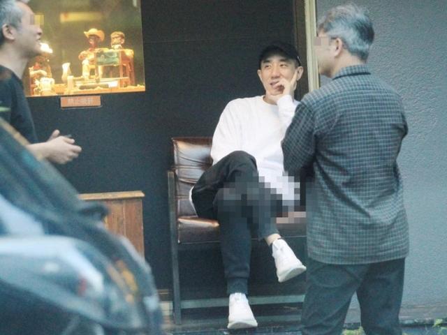 成龙儿子吸毒，成龙之子吸毒被抓+房祖名为何姓房不姓成（成龙儿子房祖名近况曝光）