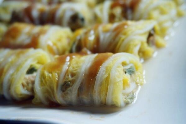 圖片[1]-【白菜肉卷】做法步驟圖 孩子常吃身體好 一周吃3次不夠-起舞食譜網