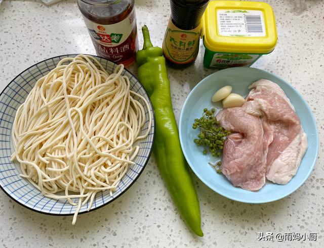 青椒肉丝打卤面，非常下饭的捞面卤（自制家常青椒肉丝打卤面）