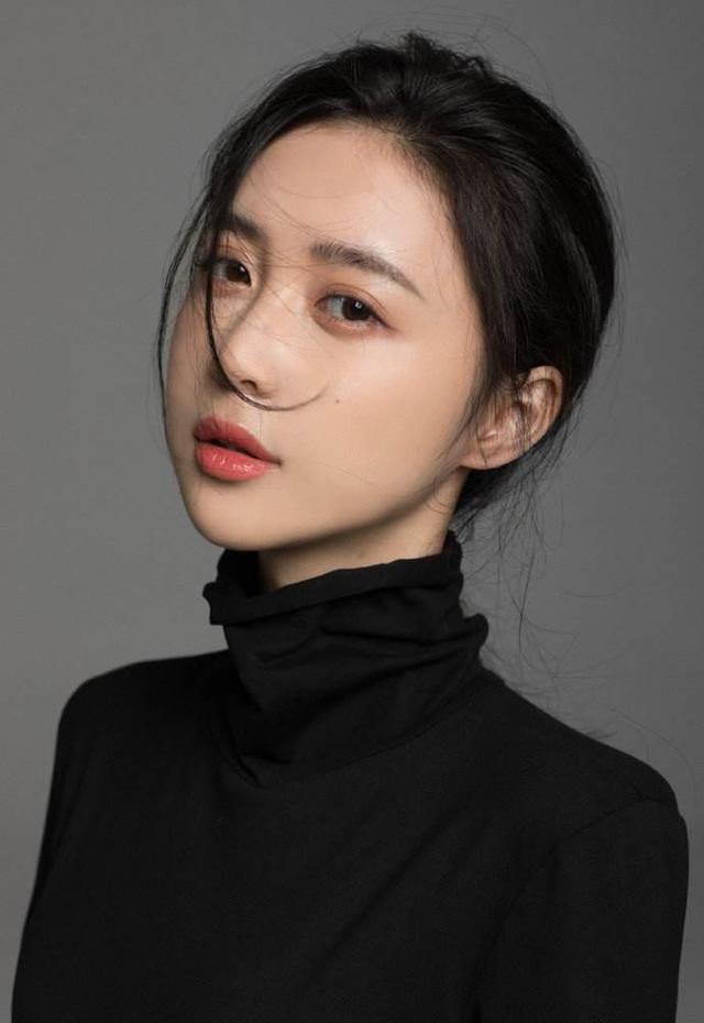 王思聪amy最新，Amy姐上节目遭北大学霸炮轰