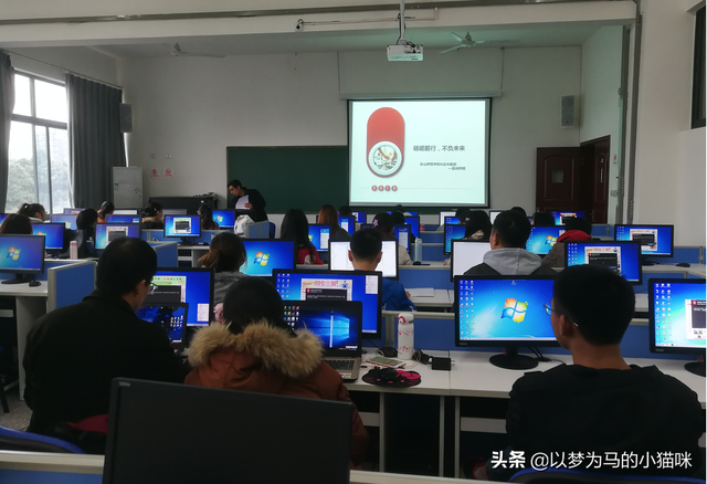 适合男生学的专业，适合男生的吃香专业有哪些（适合男生的7大“万金油”专业）