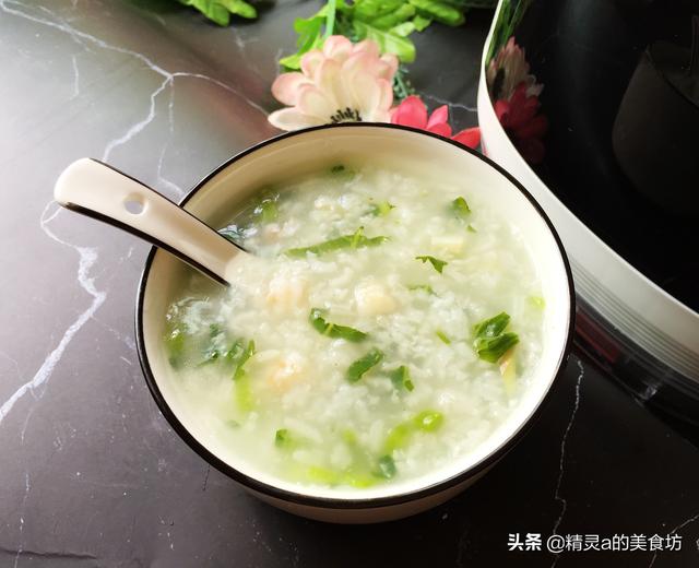 熬大米粥的做法，养胃大米粥的家常做法（熬大米粥的时候）