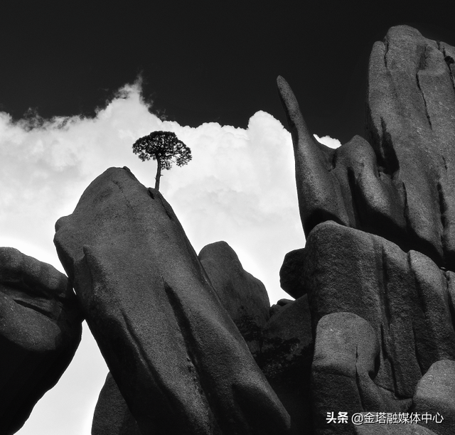 黄山是属于什么地貌，黄山的地貌特点及其成因（黄山何以成为“震旦国中第一奇山”）