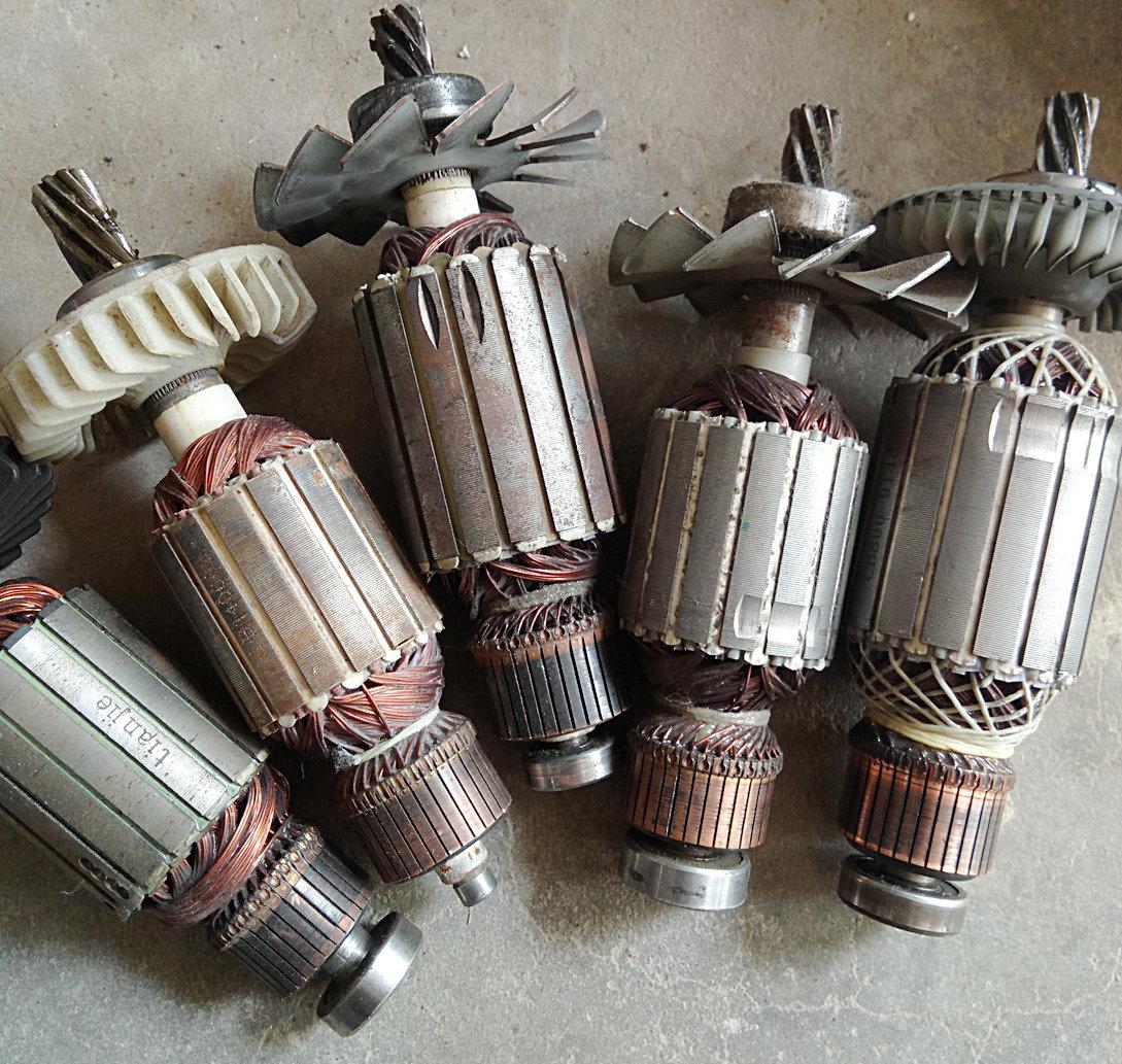 碳刷经常打火是为什么(电机碳刷打火正常吗)-图形号