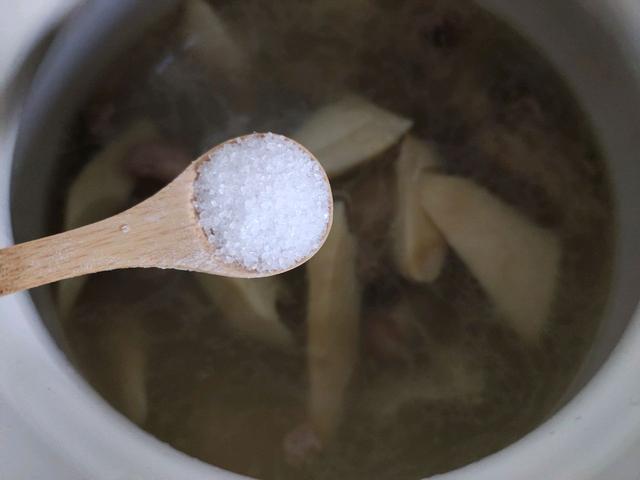 竹笋汤的做法，鸡肉竹笋汤的做法（除湿解毒还能滋阴养胃）