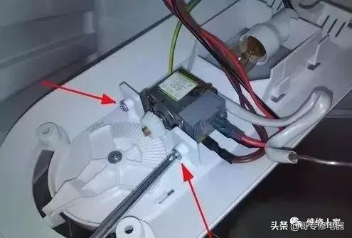 电冰箱温控器，冰箱温控器怎么更换（冰箱更换温控器过程实拍分享）