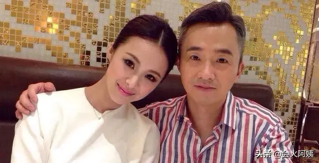 倪琳现任丈夫照片，倪琳（如今对患病丈夫不离不弃）