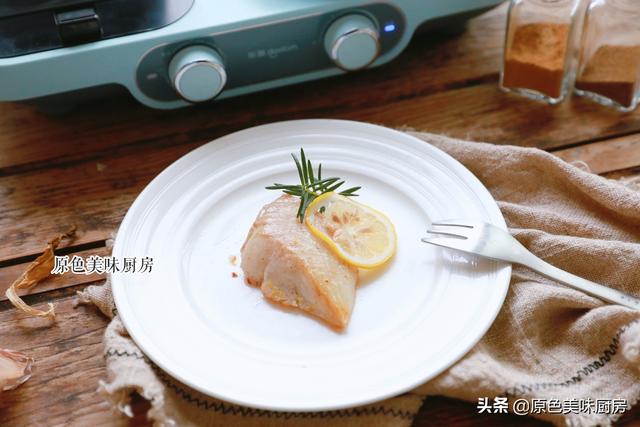 比目鱼的做法大全家常，比目鱼怎么做好吃法（我家比目鱼这样做）