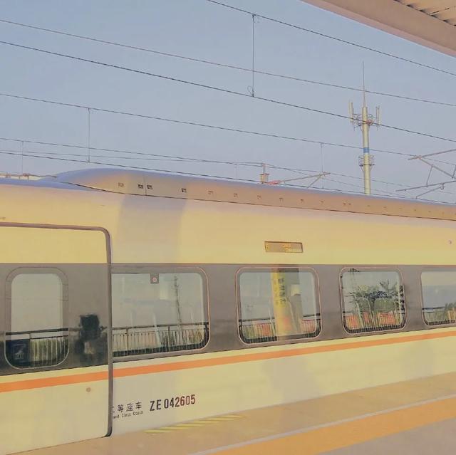 微信壁纸图片大全，微信背景图片（微信朋友圈背景图<60张>）