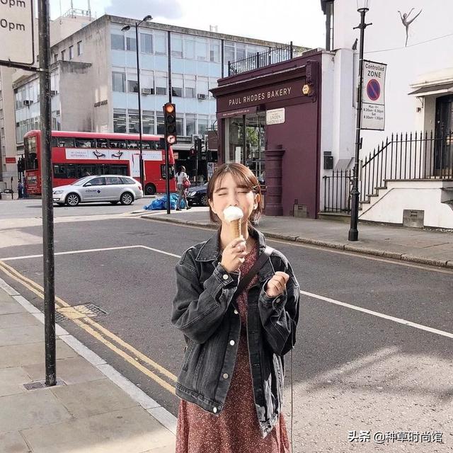 透明校服这样穿可以避免尴尬，透明校服这样穿可以避免尴尬嘛（这3种风格美呆了）