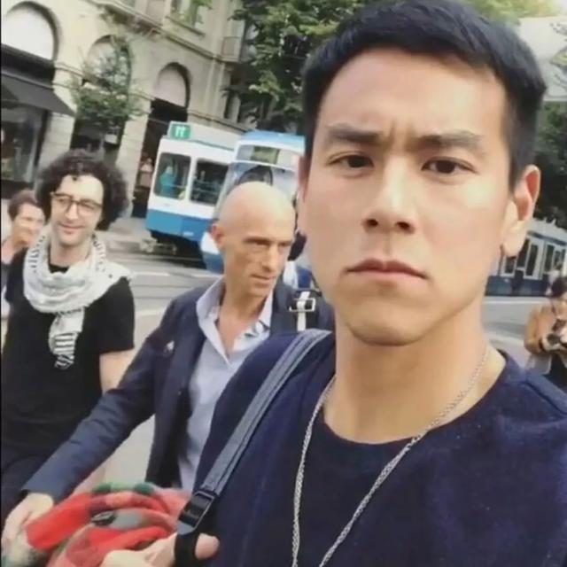 男头。忘掉种过的花，微信头像，男头。忘掉种过的花，重新开始。（“其实我不太懂喜欢）