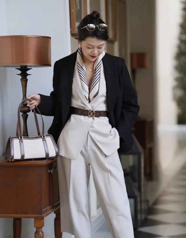 三明治面料是一种什么材质，三明治面料是一种什么材质的面粉（这个秋季火了一种穿法）